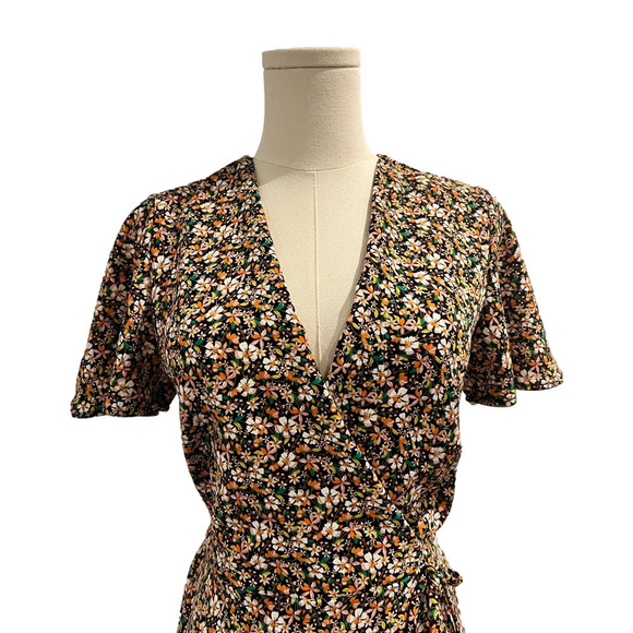 NWT- Monteau Los Angeles Women’s Faux Wrap Dress Size Small - Picture 3 of 8